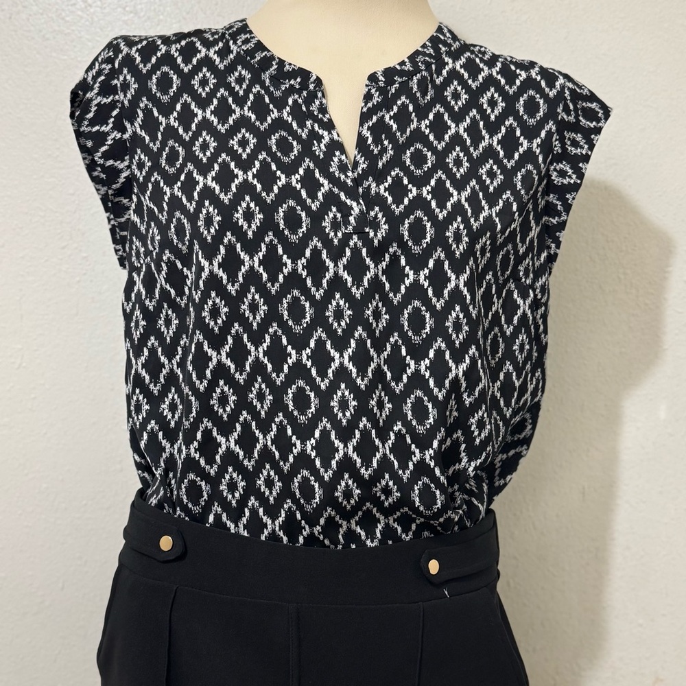Hilary Radley Black and White Patterned Blouse